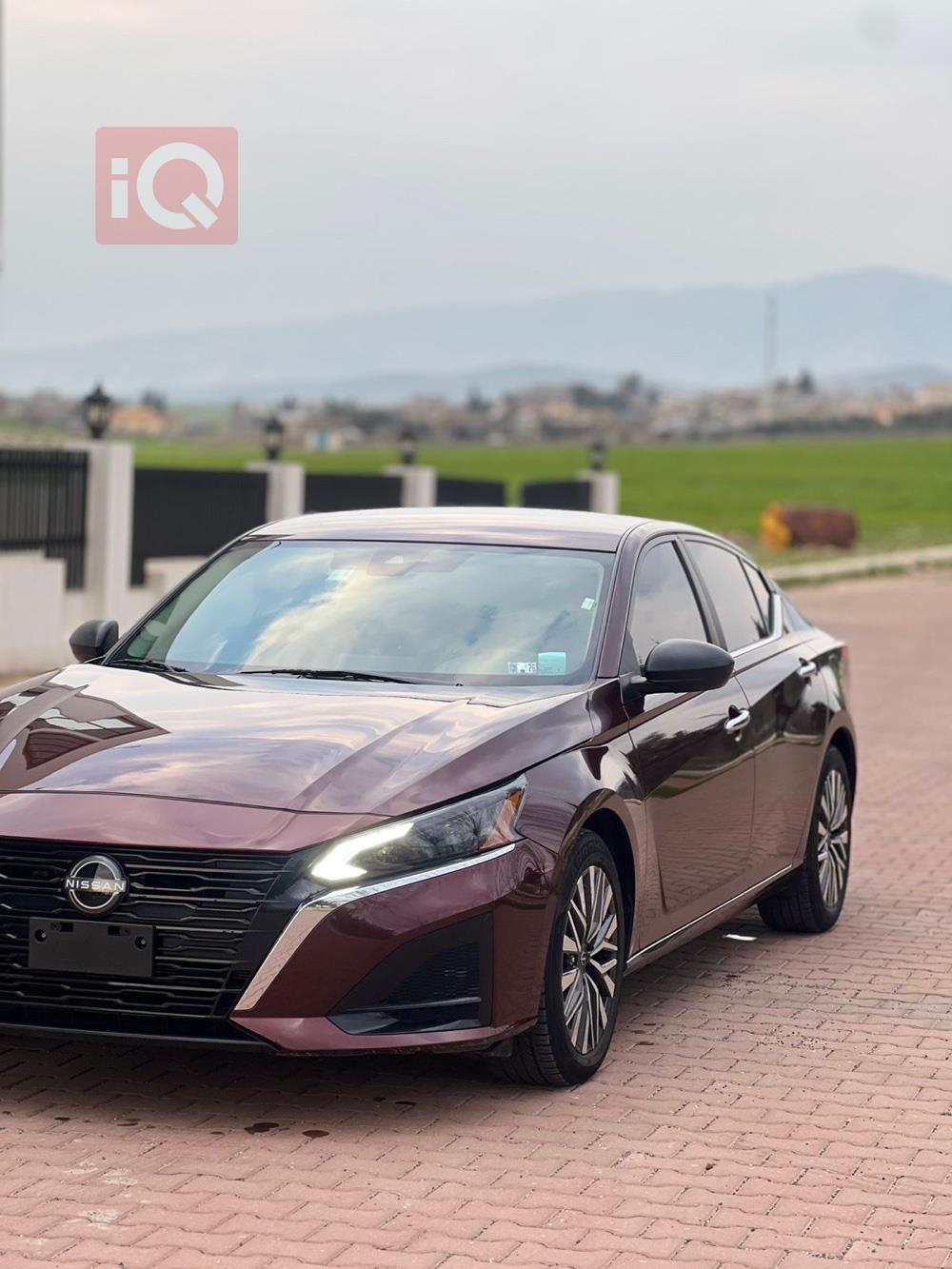 نيسان ألتيما